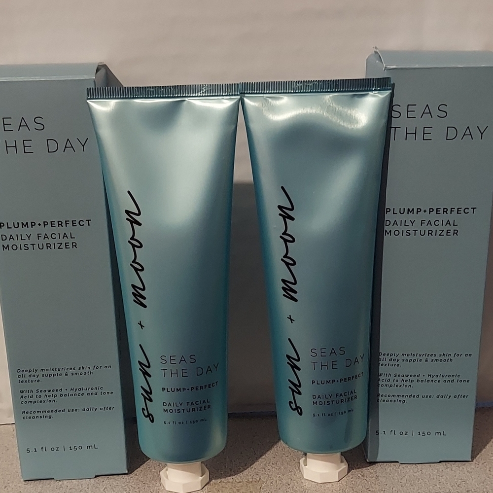 2 Sun+Moon Seas The Day Plump + Perfect Daily Facial Moisturizer 5.1 fl oz New